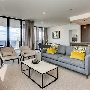 Qube Broadbeach 4* Gold Coast